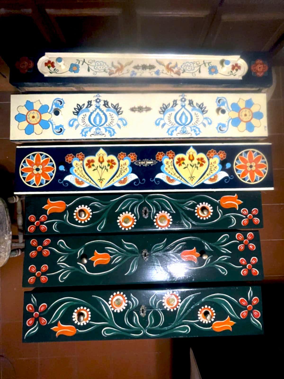 Sertare comoda 2 si 3 pictate manual